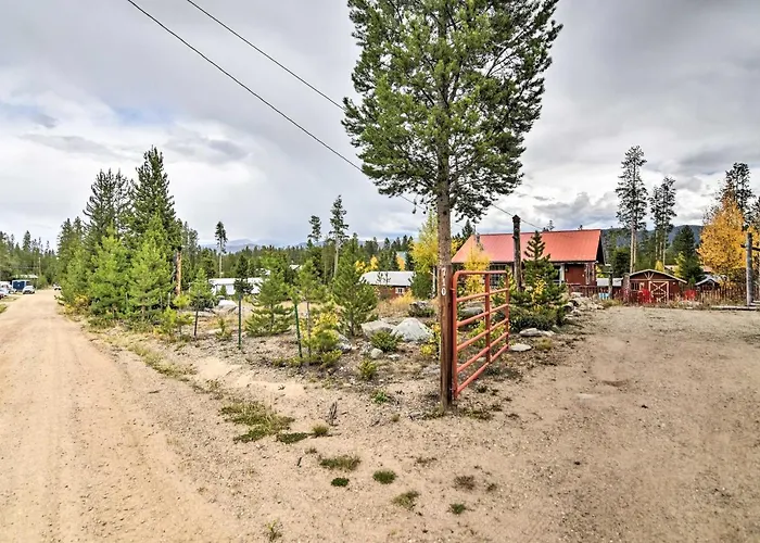 4 Mi To Grand Lake: Mtn-View Cabin W/ Fire Pit!